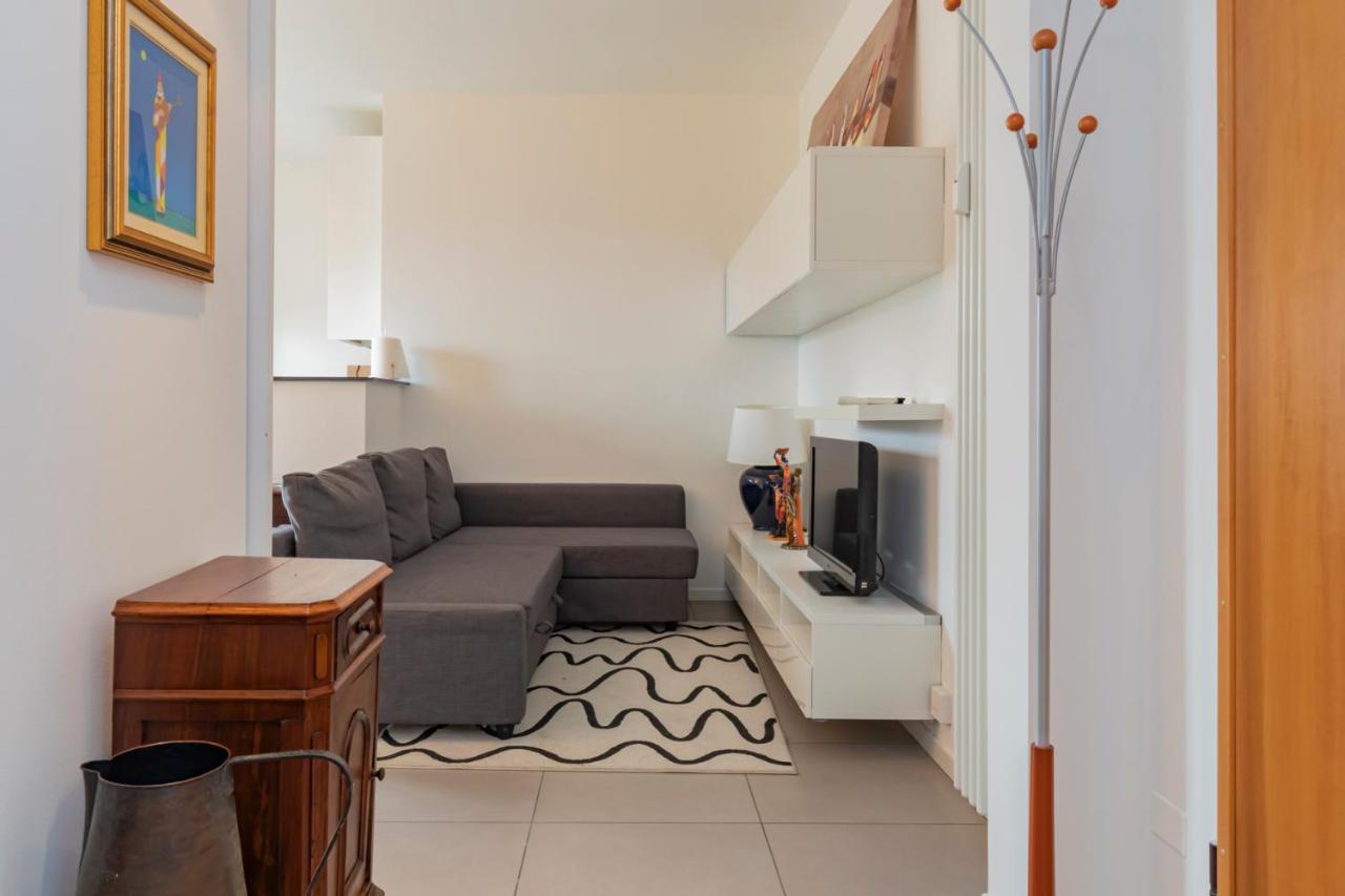 Cosy 1 Bed Flat With Terrace Leilighet Milano Eksteriør bilde